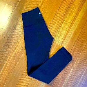 Lululemon Wunder Under leggings